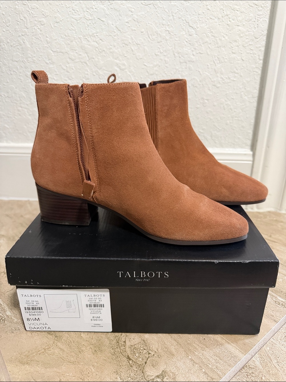 Talbots 8.5 vicuna Dakota ankle boots